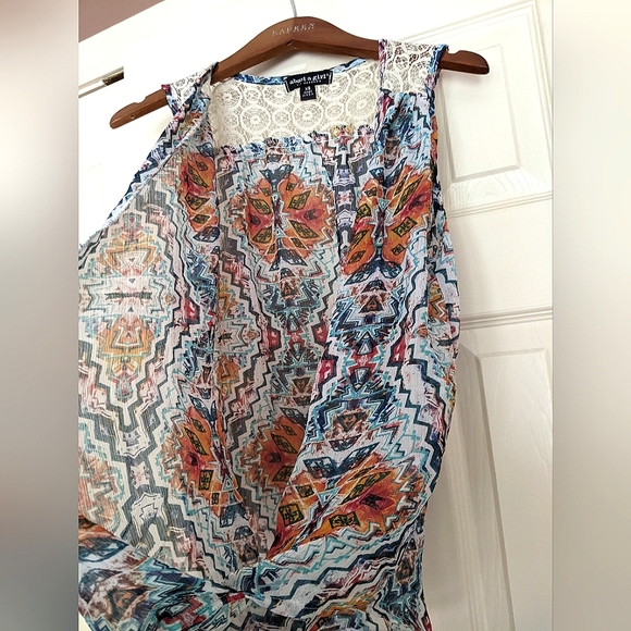 Sheer Loose-Fit Sleeveless Top Size XS - Picture 2 of 4